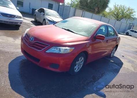 2011 Toyota Camry Le z USA, uszkodzony, nr VIN 4T4BF3EK9BR155386